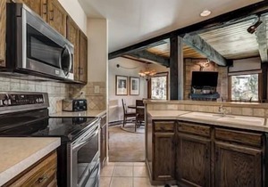 Stay With Style - 2BD/2BA - Walk to Gondola - W&D - Free WiFi
