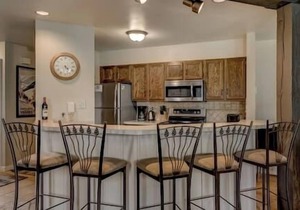 Stay With Style - 2BD/2BA - Walk to Gondola - W&D - Free WiFi
