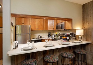 Steps To Snowmass Base Village & Lifts! Pool & HT, Patio W/Grill, Covered Parking, Wood FP