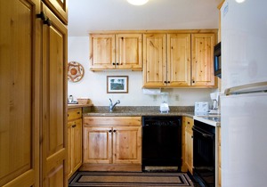 STH26 | Large Private Deck | Beautiful Views | Ski In/Out | Winter Shuttle