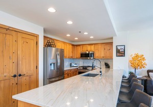 Stunning 3-Bedroom Remodel With Great Mountain Views