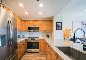 Stunning 3-Bedroom Remodel With Great Mountain Views
