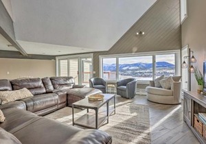 Stunning Condo in Fraser with Mountain Views!