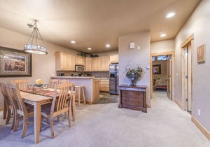 Stunning townhome. Few minutes from Winter Park Ski Resort and Town of WP