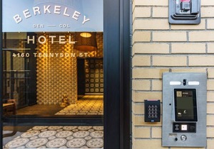 Stylish Flat! Walk to Restaurants/Shops & Cafes!