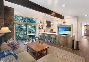 Summer in Snowmass! Bright Corner Condo w/Views, 2 Balconies, Pool/HT, Parking & Trail Access