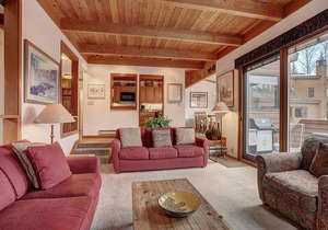 Tennis Townhomes 1326