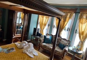 The Abriendo Inn