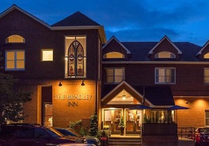 The Bradley Boulder Inn
