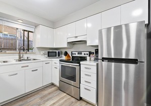 The Coral Suite | Stylish Stay in Old Town FoCo