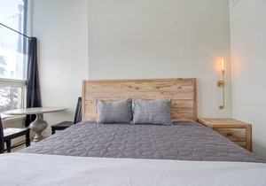 The Old Tale Inn - King room w/ Hot Tub