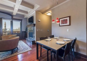 The Victoria 4 by SkyRun! Steps to Restaurants/Shops! Beautifully Remodeled! Outdoor Firepit!