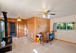 This cabin is a 3 bedroom(s), 2 bathrooms, located in Grand Lake, CO.