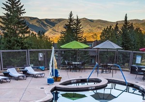 🌲Timberline 317 Studio Loft Deluxe ~ Hot Tub~Pool~WiFi~Ski-in/out~Local Shuttle🌲