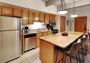 Timberline Condominiums 2 Bedroom Deluxe Unit A2H