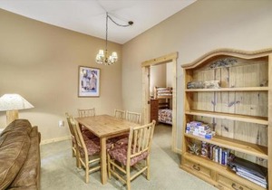 Tucker Mountain Lodge 102 Condo