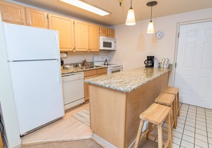 Tyra Lookout Condo: Ski-In/Ski-Out
