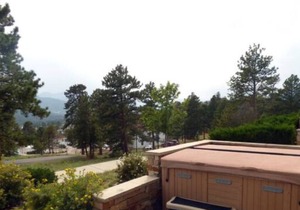 Unique, cozy, mountain condo, relax on patio and outdoor hot tub!