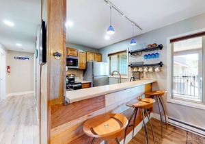 Updated, Top-Floor Condo w/Gas Fireplace, Shared Pool/Hot Tub - Walk to Shuttle