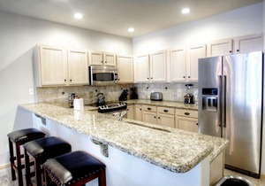 Updated with a Modern Touch, Hot Tub, on the Eagle River