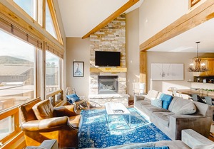 Upscale Retreat w/Mountain Views, Private Hot Tub - Walk to Winter Park Lift