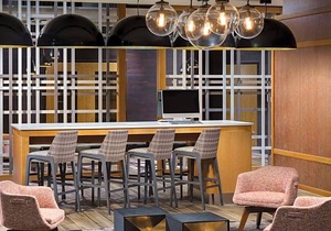 3-Star Hotel ∙ DoubleTree by Hilton Colorado Springs