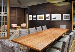 3-Star Hotel ∙ DoubleTree by Hilton Colorado Springs