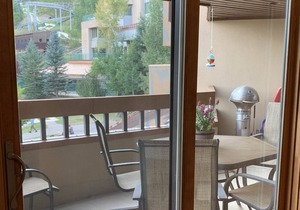 Village Center Ski In/Ski Out Condo - Comfort/Location/Affordability