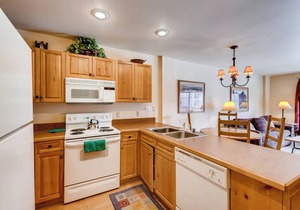 Village Condo, Walk to Slopes, heated pool access by RedAwning