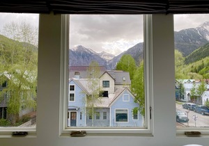 Walk to Everything, Views to the Waterfalls Sleeps 8.