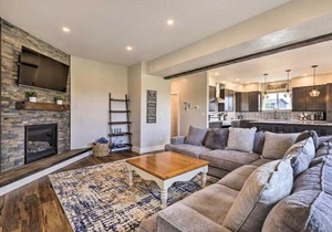 Walk To Golf Modern Mtn-View Home in Granby