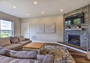 Walk To Golf Modern Mtn-View Home in Granby
