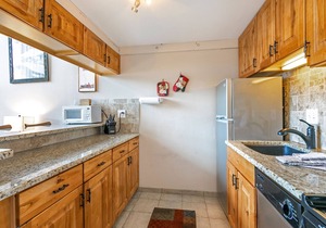 Warm Condo, Steps to Complimentary Shuttle, Ideal for Couples