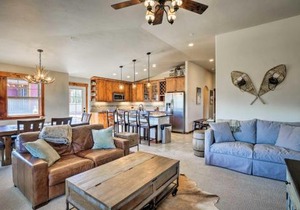 Winter Park Condo with Hot Tub and Mountain Views!