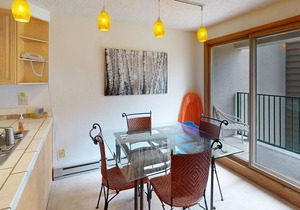Wonderful Studio in Complex w/Ski-In/Ski-Out Access + Shared Pool & Hot Tub/WiFi
