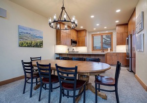 X2741 | Spacious Townhome | Pool/Hot Tub | Views | Winter Shuttle