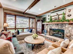 Bear Paw Lodge | Avon