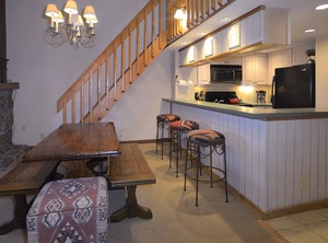 Mountaineer Square No Cleaning | Crested Butte
