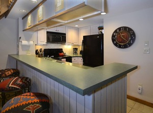 Mountaineer Square No Cleaning | Crested Butte
