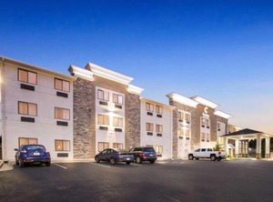 Comfort Inn Pueblo | Pueblo