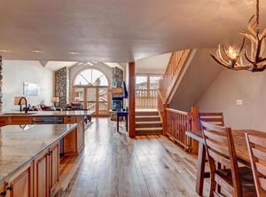 Elk Ridge | Four O'Clock