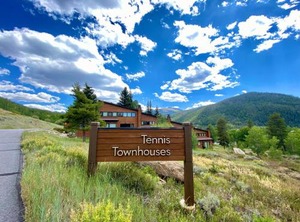Elk Run Villas | Keystone