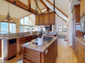 Cutty Sark Court Mountain | Hamilton Creek