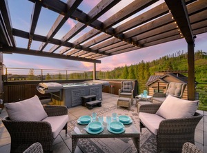 Downtown Villa Lounge Activities Equipment Rentals | Old Town