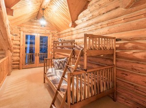 Palmyra Pines | Mountain Village
