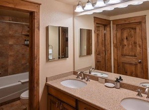 Cozy Wood Fireplace | Crested Butte