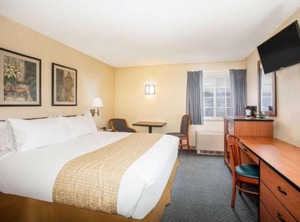 Travelodge | Cimarron Hills