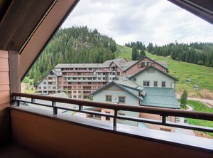 Zephyr Mountain Lodge Continental Divide | Winter Park