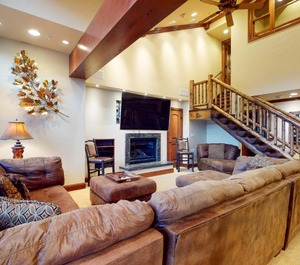 Lion Square Lodge East 