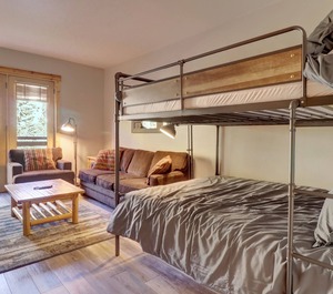 Tucker Mtn Lodge 
